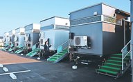 ２３日に開業するトレーラーホテル「エルム・ステイ」＝小矢部市島