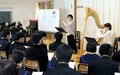 フルート・ハープ優雅に　黒部・明峰中で出前コンサート