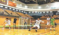 アースフレンズＢＭ東京・神奈川－富山ドリームス 懸命にゴール前を守るドリームスの選手
