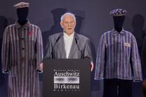 生存者「再び憎悪と暴力」