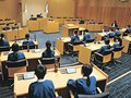 議会の役割分かった　射水市内の小学６年生が模擬体験、市長・議長になりきり