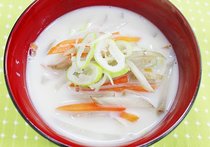 根菜の豆乳みそ汁
