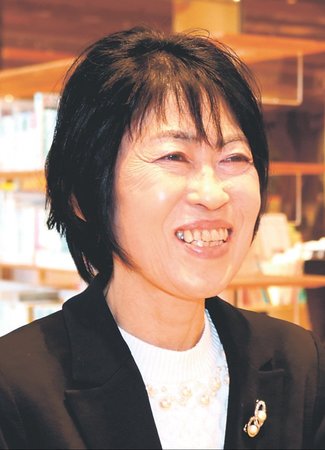 けさの人<br />とやま森の四季彩フォト大賞森の風景・くらし部門一般の部大賞を受賞した割山勢津子（わりやま・せつこ）さん