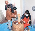 ３世代２３０人、仲良く餅つき　富山・大沢野北部地区