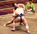 朝乃山 初白星　秋場所４日目、北勝富士を寄り倒す