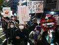 首相官邸前で「戦争あおるな」