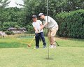 パークゴルフ、大人と子どもが協力してプレー　射水で「ペアー大会」