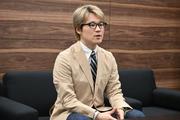 　インタビューの山本昭宏