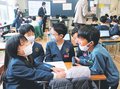 交流続けもっと仲良くなろう　上市中央小・白萩西部小・陽南小、２６年統合を前に授業やゲーム