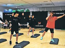 グラウジーズ、まちなかでヨガやエアロビクス体験会