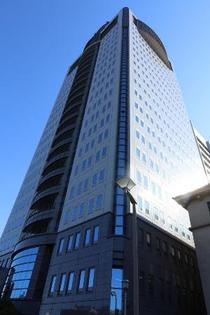 自宅に８７歳母の遺体放置疑い