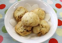 クルミ入りボールクッキー