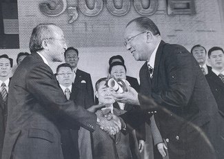 車３０００台セールスの「殿堂入り営業マン」が富山に　意外な素顔と営業の神髄とは？