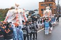 みこし「出あい」勇ましく　南砺で宇佐八幡宮・荒木町八幡宮春祭り