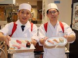 「来店客をもてなしたい」と意欲を語る浅田さん（右）と大山さん＝マリエとやま