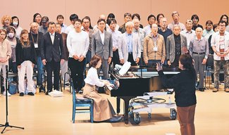 歌の力で復興願う　１８日に氷見第九合唱団コンサート、伴奏者の野間さん（東京）ゲスト出演