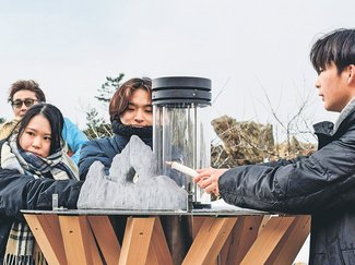 「希望の灯り」輪島に点灯　阪神大震災の被災地・神戸から分灯、地震や豪雨犠牲者追悼