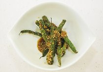 揚げインゲンのごまあえ