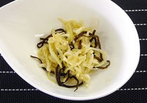 切り干し大根と塩昆布の酢の物