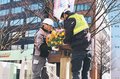 まち彩るビタミンカラー　富山市中心部でフラワーバスケット設置