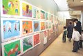 水彩画や油絵、生徒の力作紹介　魚津でパレットハウス教室展、共同制作の大作も