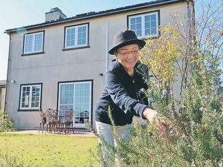 ＜宝物は何ですか？＞２<br />富山市のゲストハウスオーナー・長谷川由美さん（７５）の「仲間が集う場所」