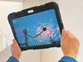 ＡＲでホタルイカ漁学ぶ　滑川のほたるいかミュージアム、タブレット使い観察