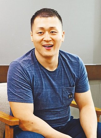 「ばっしー！新大関優勝だ」　朝乃山と近大相撲部同期の長内さん（青森出身）富山に移住