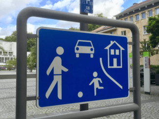 「ピクトグラムを採集しよう！」富山県美術館・碓井 麻央さん【学芸員に聞く　わたしの自由研究】（4）