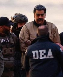 マドゥロ氏、ＮＹ連邦地裁に到着