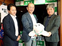 癒やしロボ「パロ」（南砺で製造）万博へ　５月に展示、世界へ発信