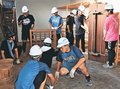 被災家屋の古材、再利用へ“救出活動”　氷見でＡＯＩＫＥ高生が初作業