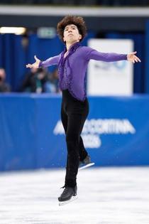 佐藤、ＳＰで団体の勢い続かず