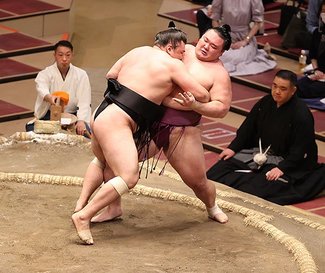 朝乃山、３敗目　夏場所６日目