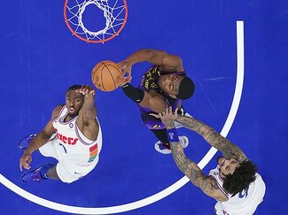 八村、復帰戦１３得点　レーカーズ敗れる