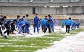 カターレ開幕戦へ除雪　アカデミーと富山第一高サッカー部員
