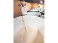 被災乗り越えて　氷見の高澤酒造場、新酒仕込み