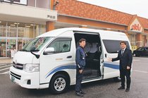 地域の買い物難民救え　アルビスと福岡交通、協力し送迎サービス