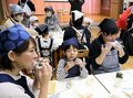 おにぎり作り親子で楽しむ　射水の保育園で県米穀商業組合の出前授業