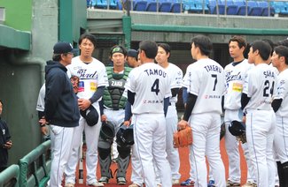 サンダーバーズ、５日に開幕戦<br />上原新監督にVへの戦略を聞く