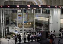 東証大幅反落、終値１１９８円安