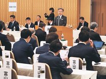 北陸新幹線「小浜ルート」整備堅持を　沿線自治体が都内で決議、京都配慮の文言盛り込む