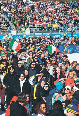 観客興奮、県勢出場スキー距離会場沸く　ミラノ五輪終盤戦