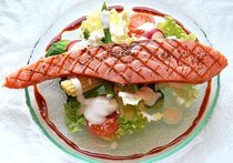 サーモンマリネのティエド（あぶり焼き）