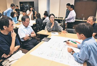 解体ビル、跡地活用議論　氷見・中央町商店街、シアター・農園整備提案