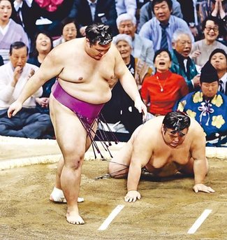朝乃山が連勝発進　九州場所２日目
