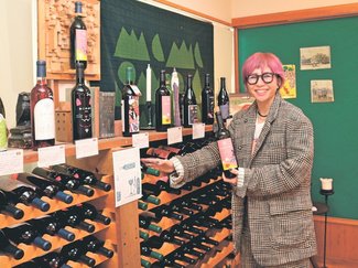 私が『君たち』だった頃<br /><ruby>山藤<rp>（</rp><rt>やまふじ</rt><rp>）</rp></ruby><ruby>智<rp>（</rp><rt>とも</rt><rp>）</rp></ruby><ruby>子<rp>（</rp><rt>こ</rt><rp>）</rp></ruby>さん（ワイナリー経営）