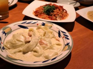 潮風感じ魚介パスタやお酒を堪能♪ 海沿いのイタリアン「フィオレンティーナ」