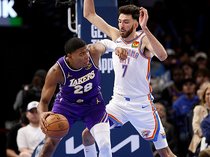 八村は１３得点　チームは敗れる