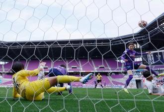 決勝は広島―ＩＮＡＣ神戸